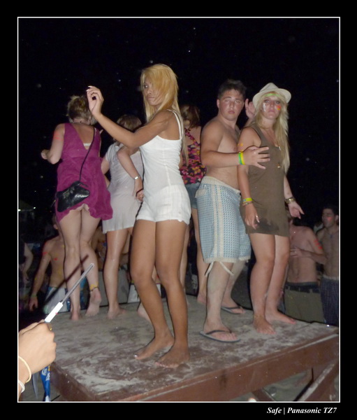 2009   08   Full moon 14